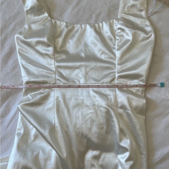 Sensational Promise White Satin Square Neck Mermaid Maxi - Picture 6 of 12